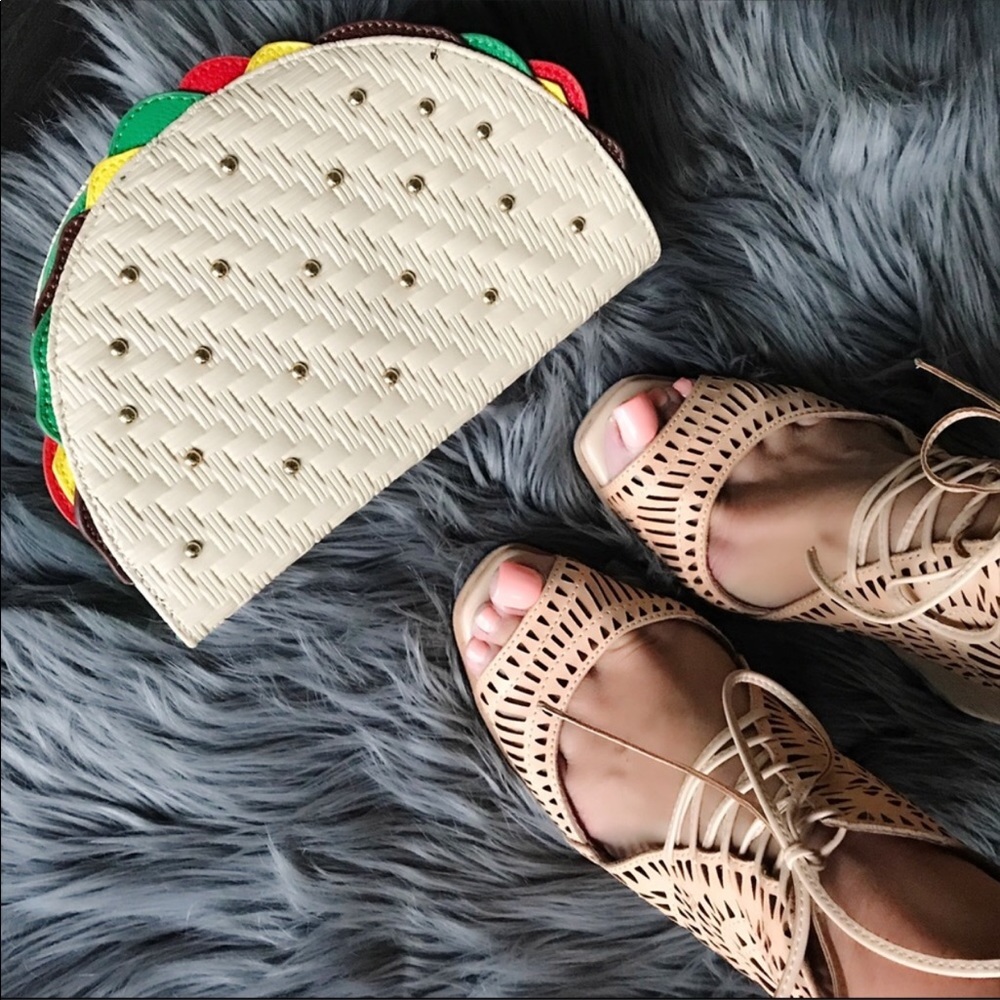 NWT 🌮 TACO TUESDAY CLUTCH • PURSE • CROSSBODY - Picture 2 of 8